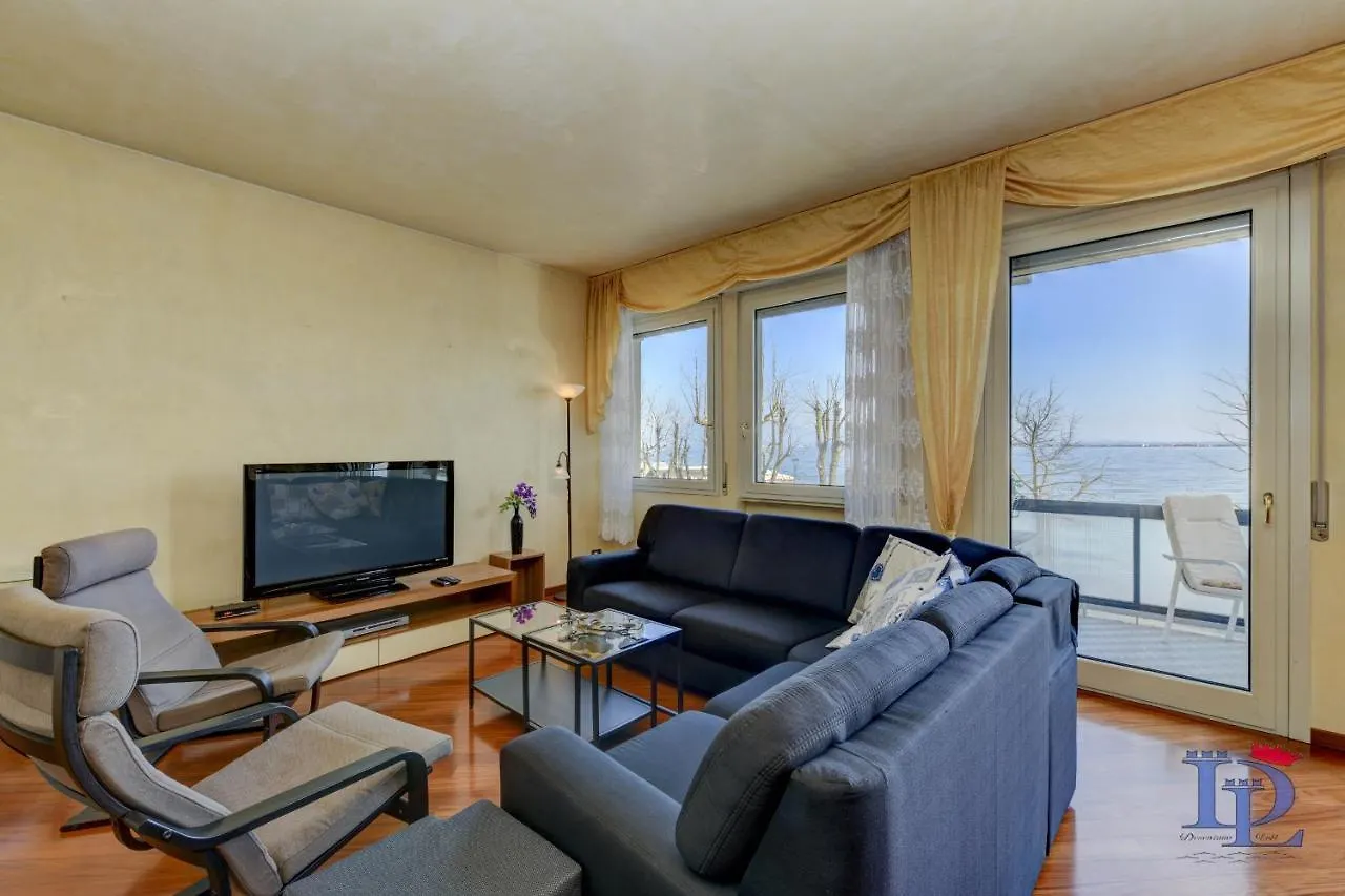 Desenzanoloft Official Partner Marriott Homes & Villas - Charming On The Lake Front Lake Desenzano del Garda Appartement