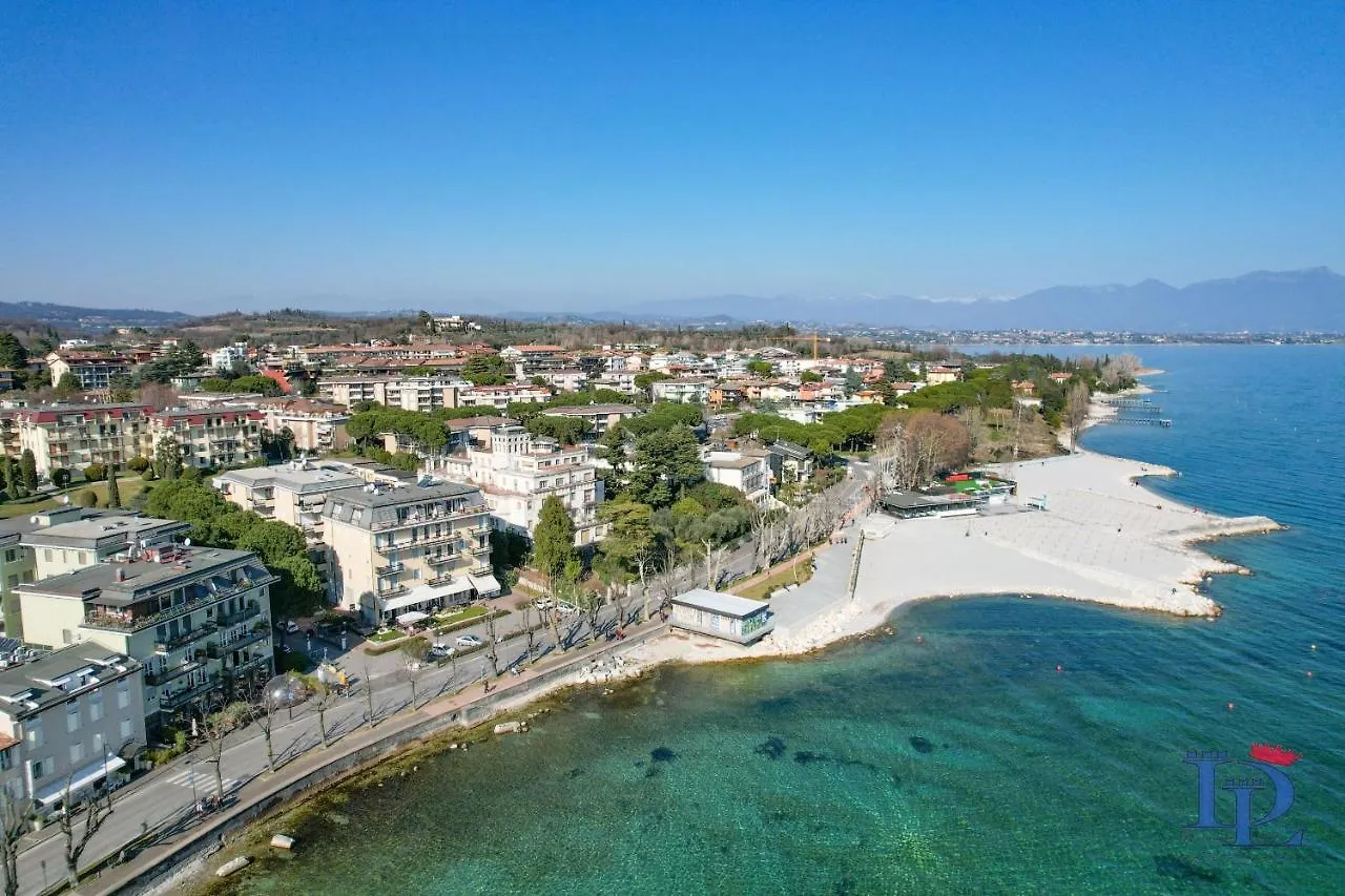 Desenzanoloft Official Partner Marriott Homes & Villas - Charming On The Lake Front Lake Desenzano del Garda