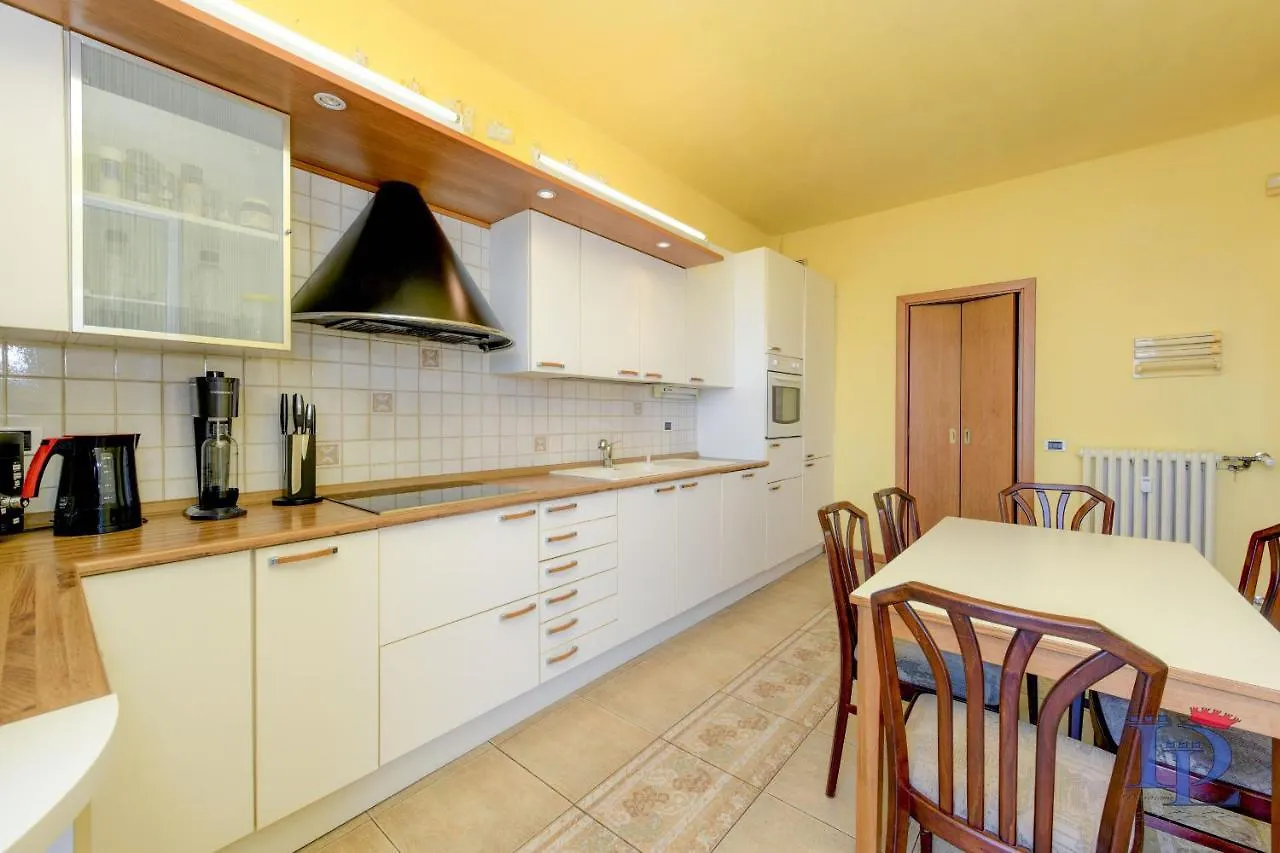 Desenzanoloft Official Partner Marriott Homes & Villas - Charming On The Lake Front Lake Desenzano del Garda Apartamento