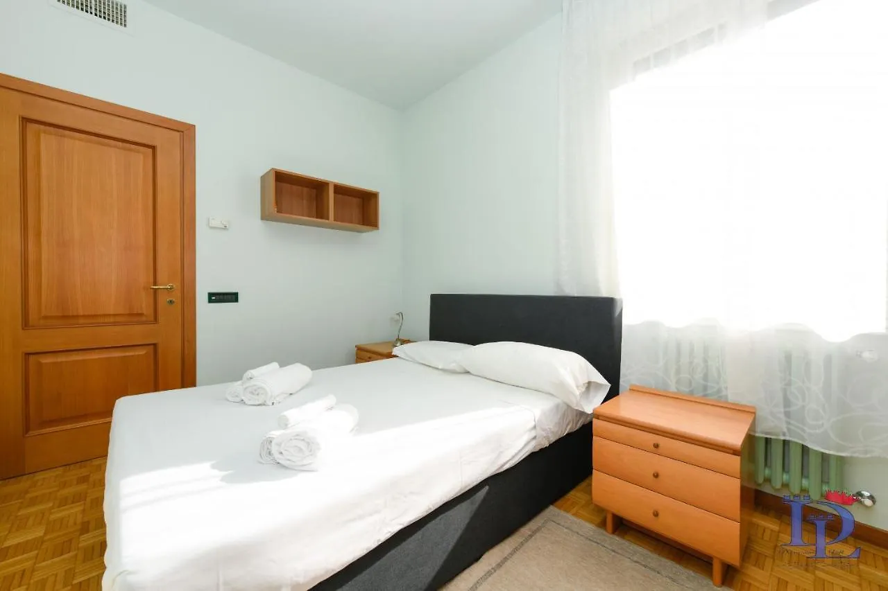 Desenzanoloft Official Partner Marriott Homes & Villas - Charming On The Lake Front Lake ديسينسانو ديل غاردا شقة