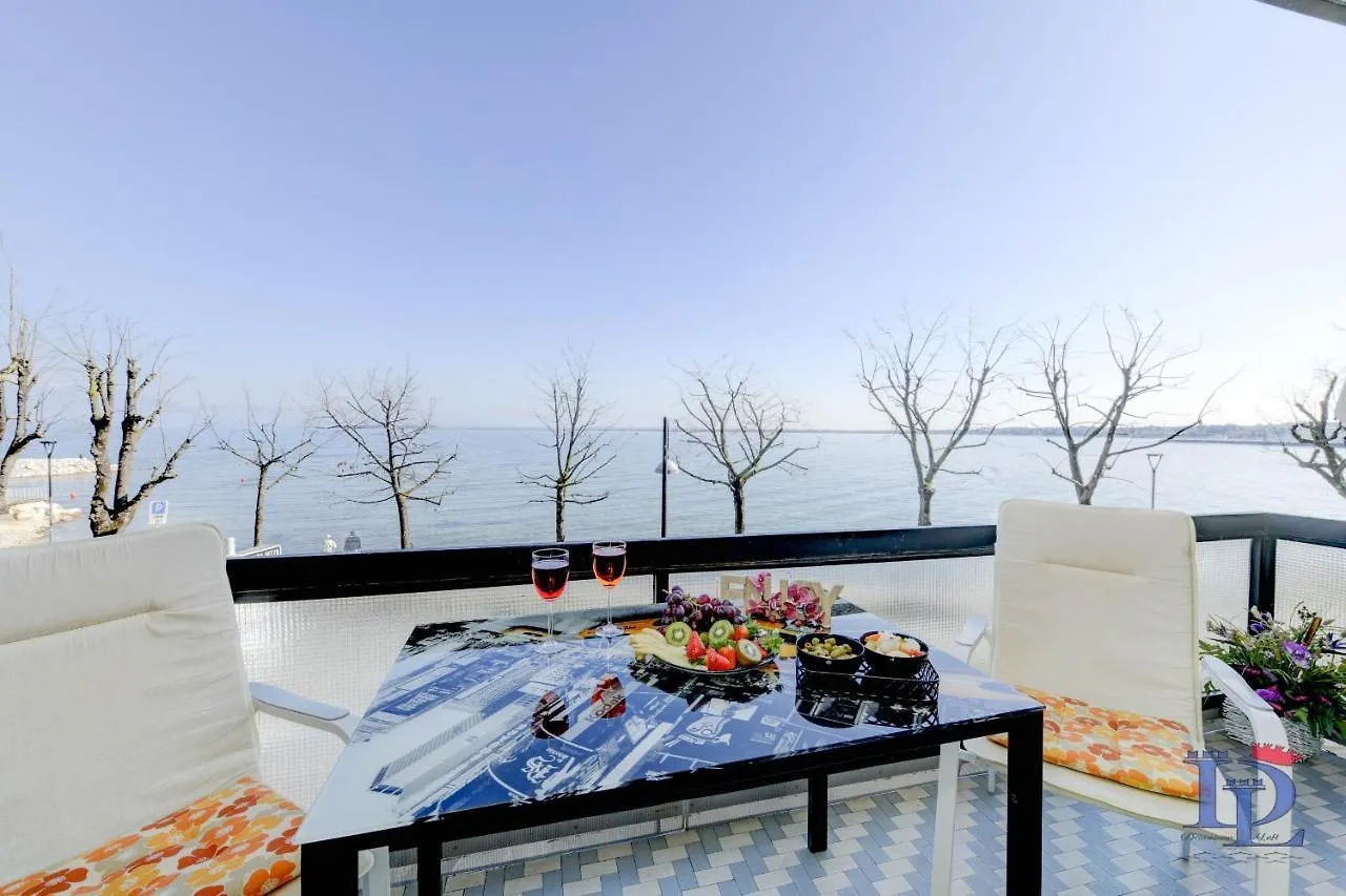 Desenzanoloft Official Partner Marriott Homes & Villas - Charming On The Lake Front Lake ديسينسانو ديل غاردا